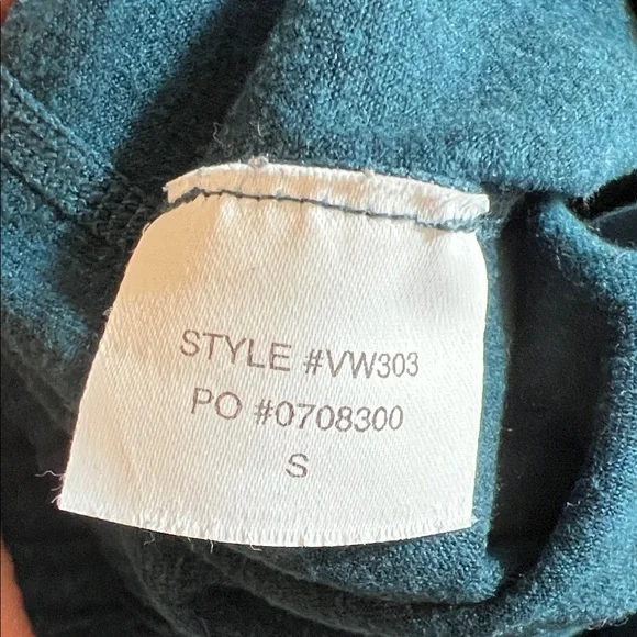 🌊Vuori Women’s Track Suit - Halo Perf Hoodie (L) and Performance Jogger (S) 👟 - Picture 5 of 6